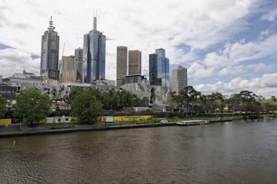 Yarra North bank to right