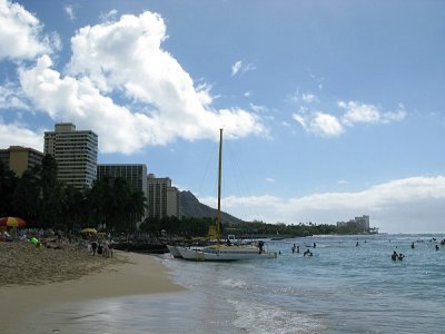 Waikiki beach (towards Diamond Head) - IMG_2765.jpg