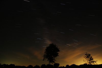 View to the south with an 18.5 minute exposure