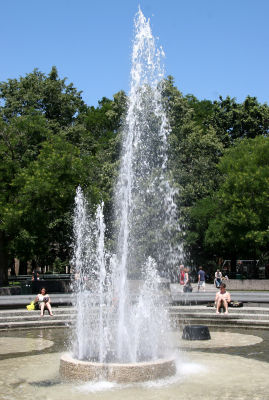 Fountain - Western Horizon