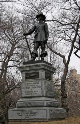 New England Pilgrim Memorial Statue