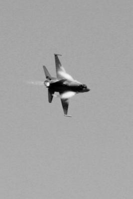 F-16 hard turn with afterburner