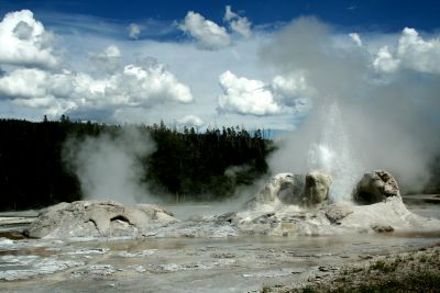 Rocket  and Grotto Geysers erupting