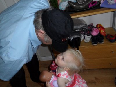 Kiss bye bye to grandad