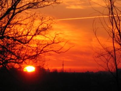 Sunrise on my way to the station, can you see the CN Tower 30 miles away?