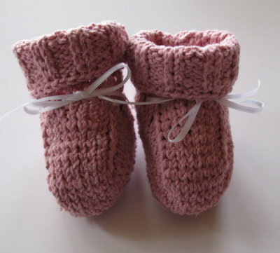 knittedbabybooties.JPG