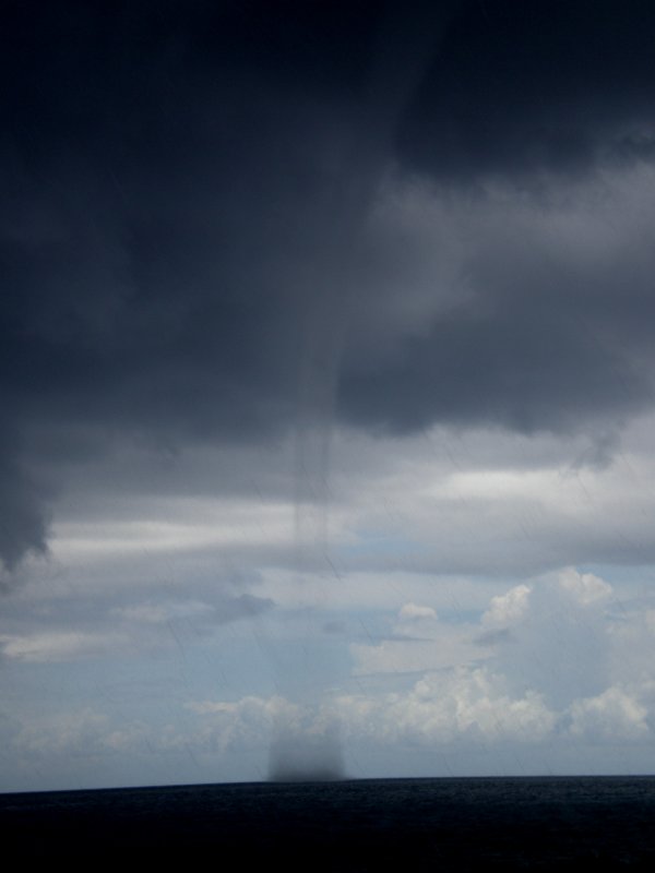 Lunch time water spout