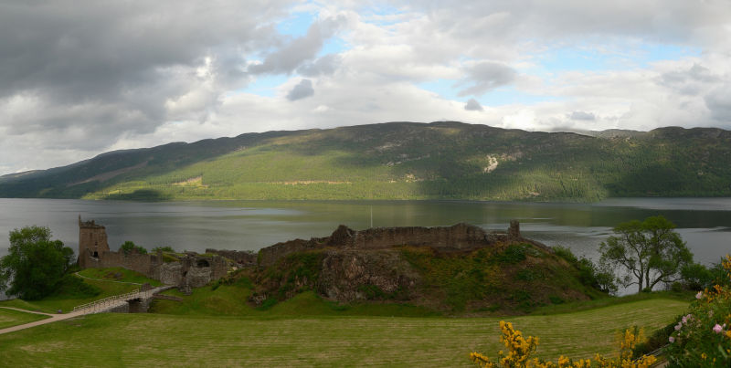 Urquhart Castle - Panorama 6.3-1539.jpeg