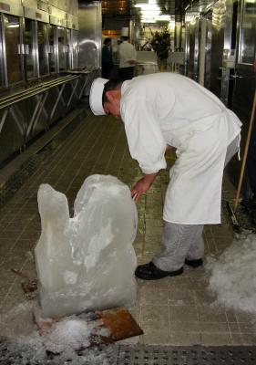 Ice sculpting