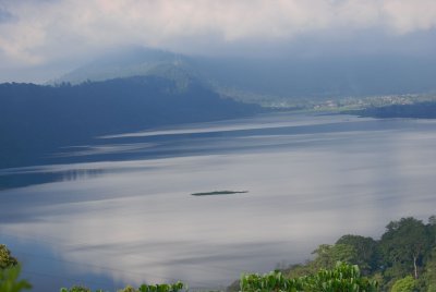 Buyan Lake and Tamblingan Lake.jpg
