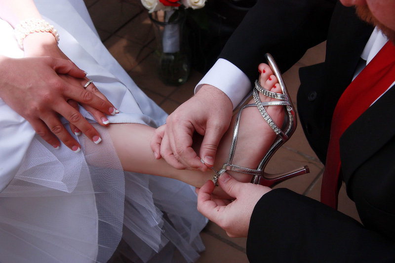 FASTENING THE SHOE