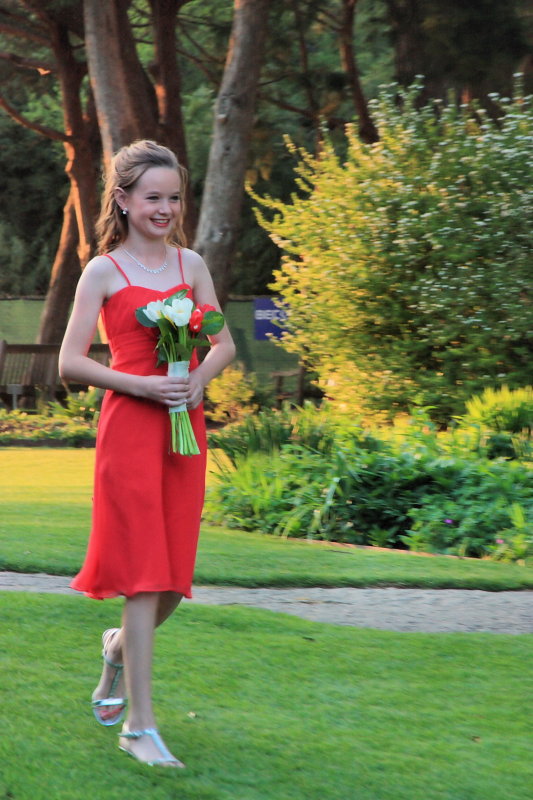 BRIDESMAID AND DAUGHTER OF THE GROOM