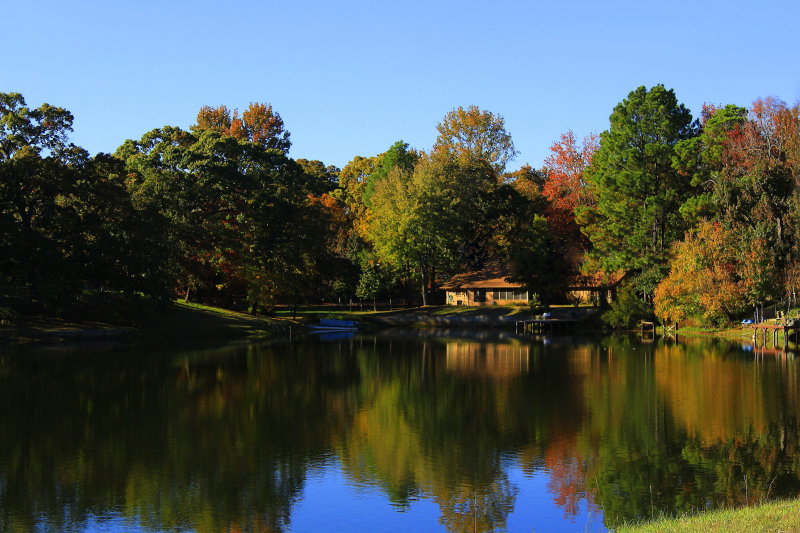HOUSE ON THE LAKE