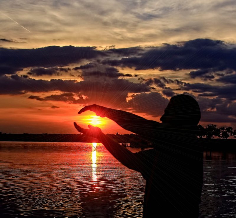CAPTURING THE SUN