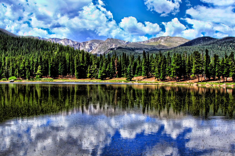 MOUNTAIN LAKE REFLECTION