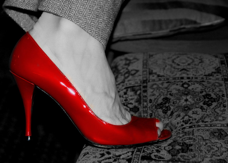 THE RED SHOE