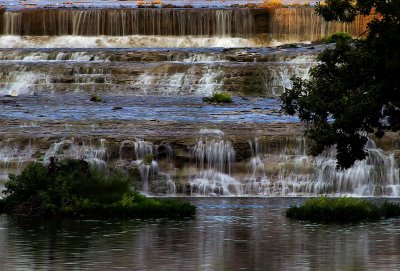 TRANSITION OF WATER FROM THE LAKE TO THE RIVER