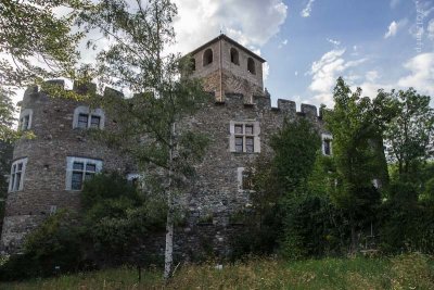Introd Castle