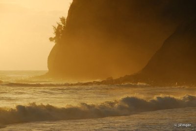 Sunrise, Waimanu Bay