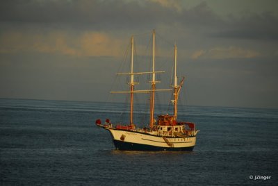 Sagitta Sailboat