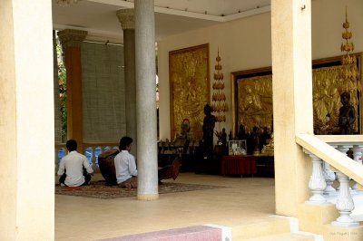 2055 Musicians at the  Grounds of the Royal Palace