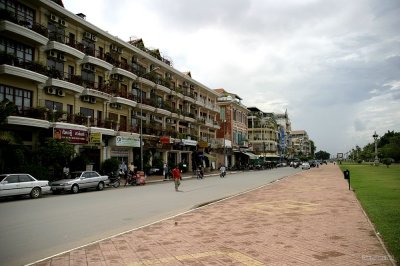 2387 Street on the Tonl Sap river, major hangout area