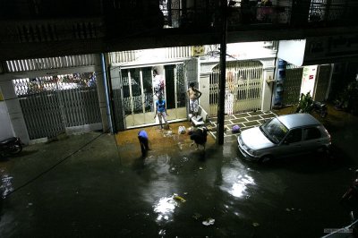 2401 Flood in the street