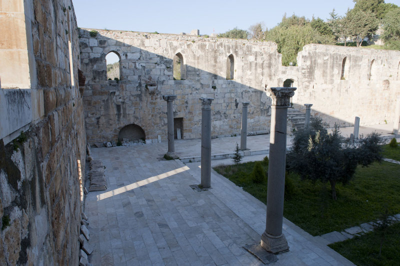 Selcuk Isa Bey Mosque March 2011 3428.jpg