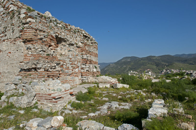 Selcuk Castle March 2011 3334.jpg