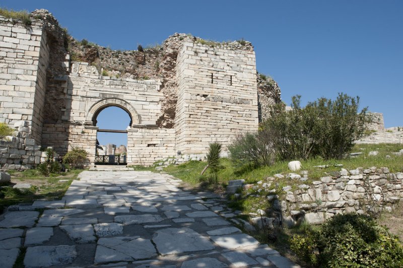 Selcuk Basilica of St John the Apostle March 2011 3178.jpg