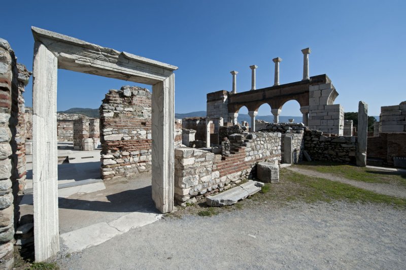 Selcuk Basilica of St John the Apostle March 2011 3232.jpg