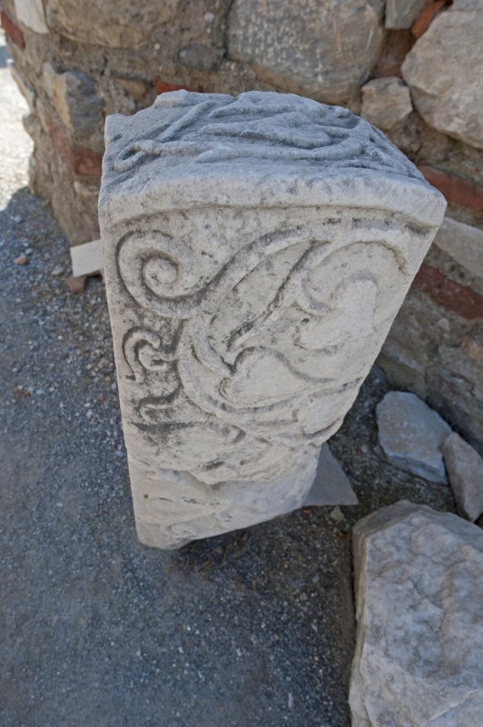 Selcuk Basilica of St John the Apostle March 2011 3234.jpg