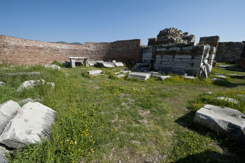 Selcuk Basilica of St John the Apostle March 2011 3250.jpg