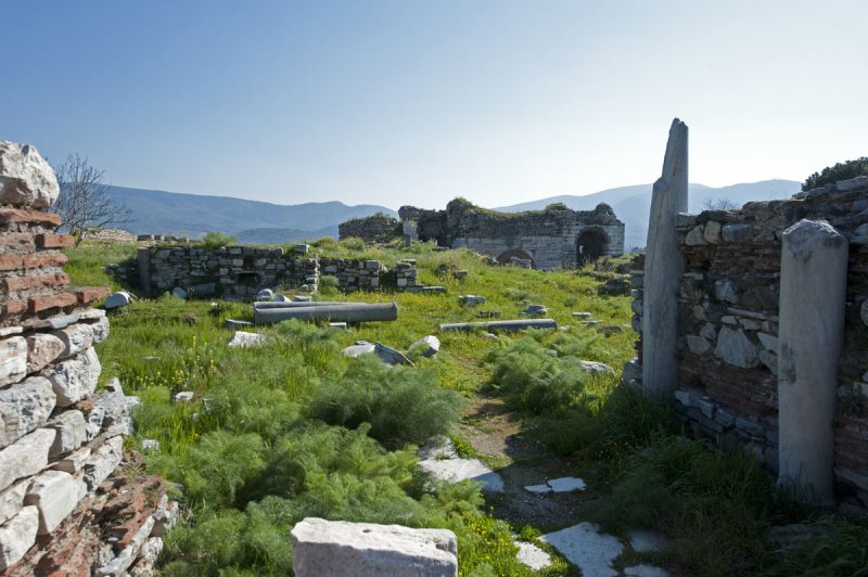 Selcuk Basilica of St John the Apostle March 2011 3256.jpg