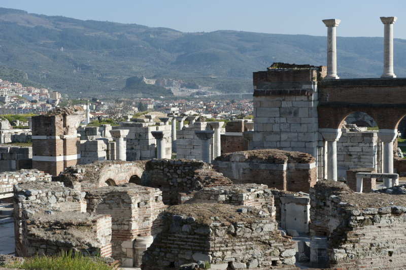 Selcuk Basilica of St John the Apostle March 2011 3383.jpg