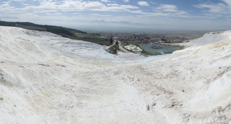 Pamukkale March 2011 panorama 3.jpg