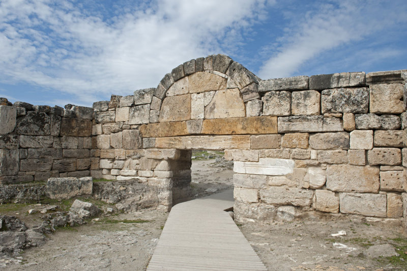 Hierapolis March 2011 4834.jpg