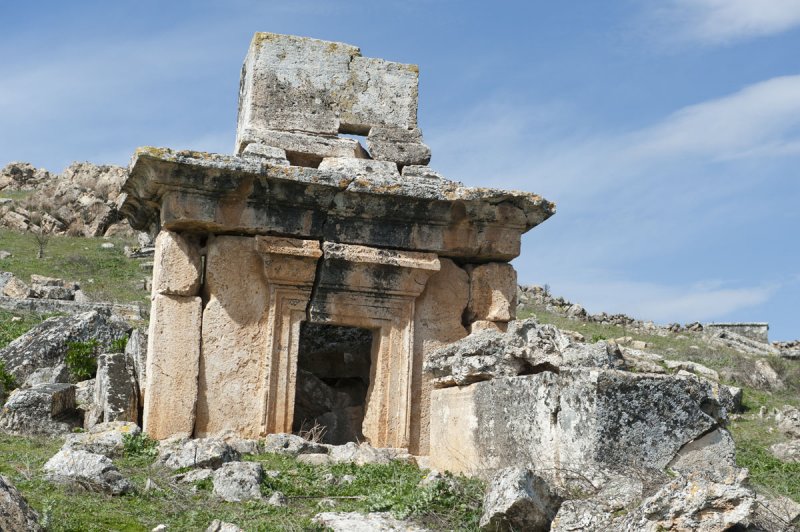 Hierapolis March 2011 4909.jpg
