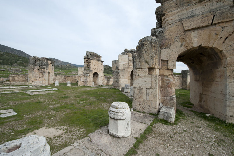 Hierapolis March 2011 4964.jpg