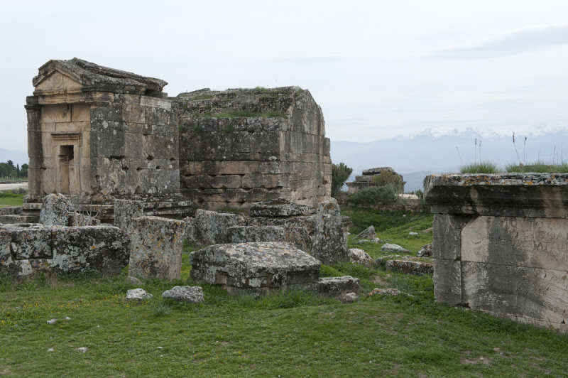 Hierapolis Tomb 18 5003.jpg