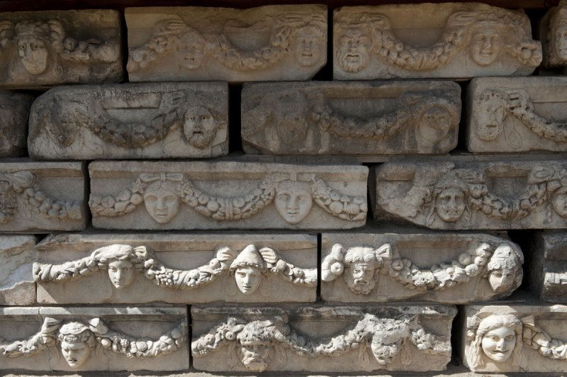 Aphrodisias March 2011 4372.jpg