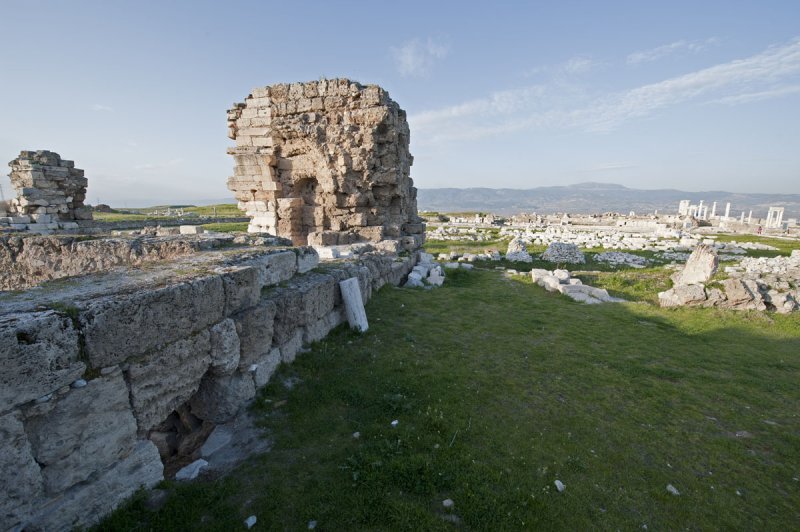 Laodikeia ad Lycum Central Baths 4773.jpg
