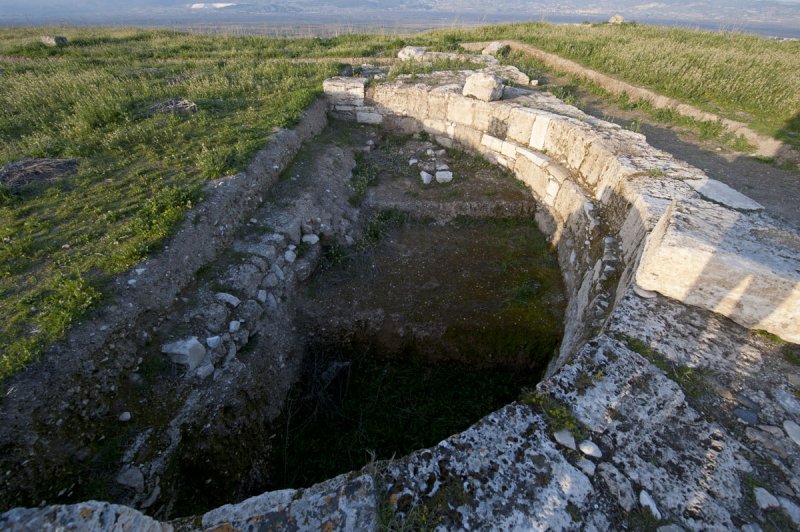 Laodikeia ad Lycum on road to North Theatre 4785.jpg