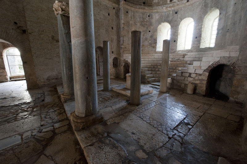 Myra Saint Nicolas church March 2011 5816.jpg