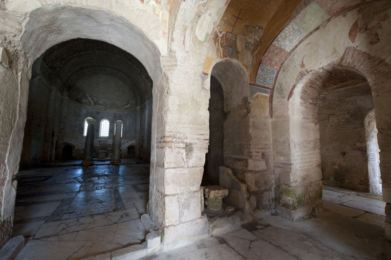 Myra Saint Nicolas church March 2011 5907.jpg