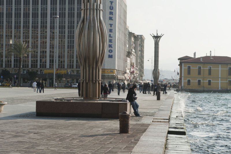 Izmir March 2011 6346.jpg