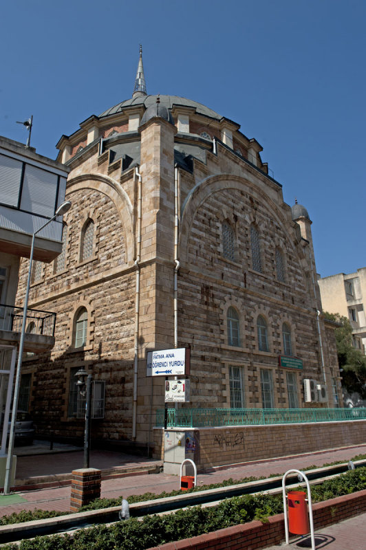 Izmir March 2011 6396.jpg