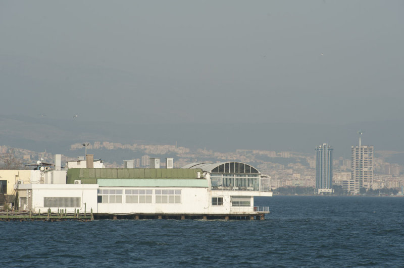 Izmir March 2011 6585.jpg
