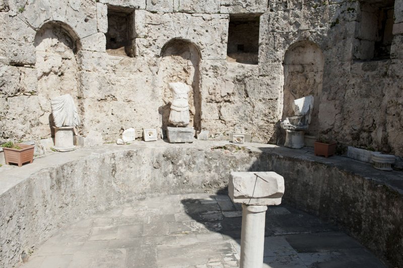 Side museum march 2012 4097.jpg