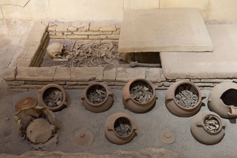 Side museum march 2012 4112.jpg